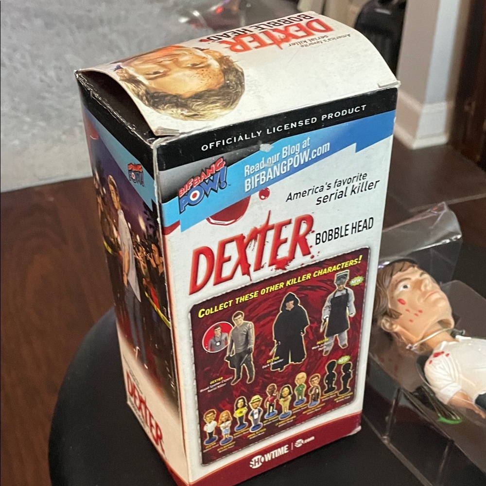 Showtime Collection Dexter Morgan Bobblehead - Red, Blue, White - Picture 7 of 15